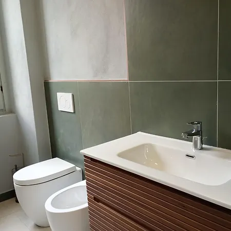 アパート Flat 14 Lecco カロルツィオコルテ