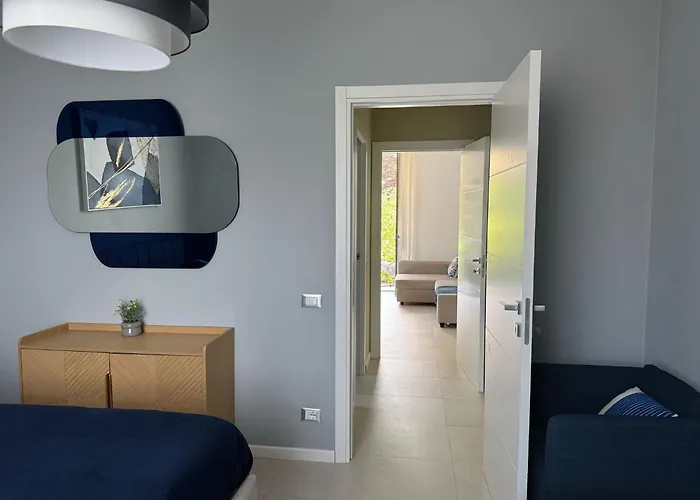 Flat 14 Lecco Апартаменты Калольциокорте